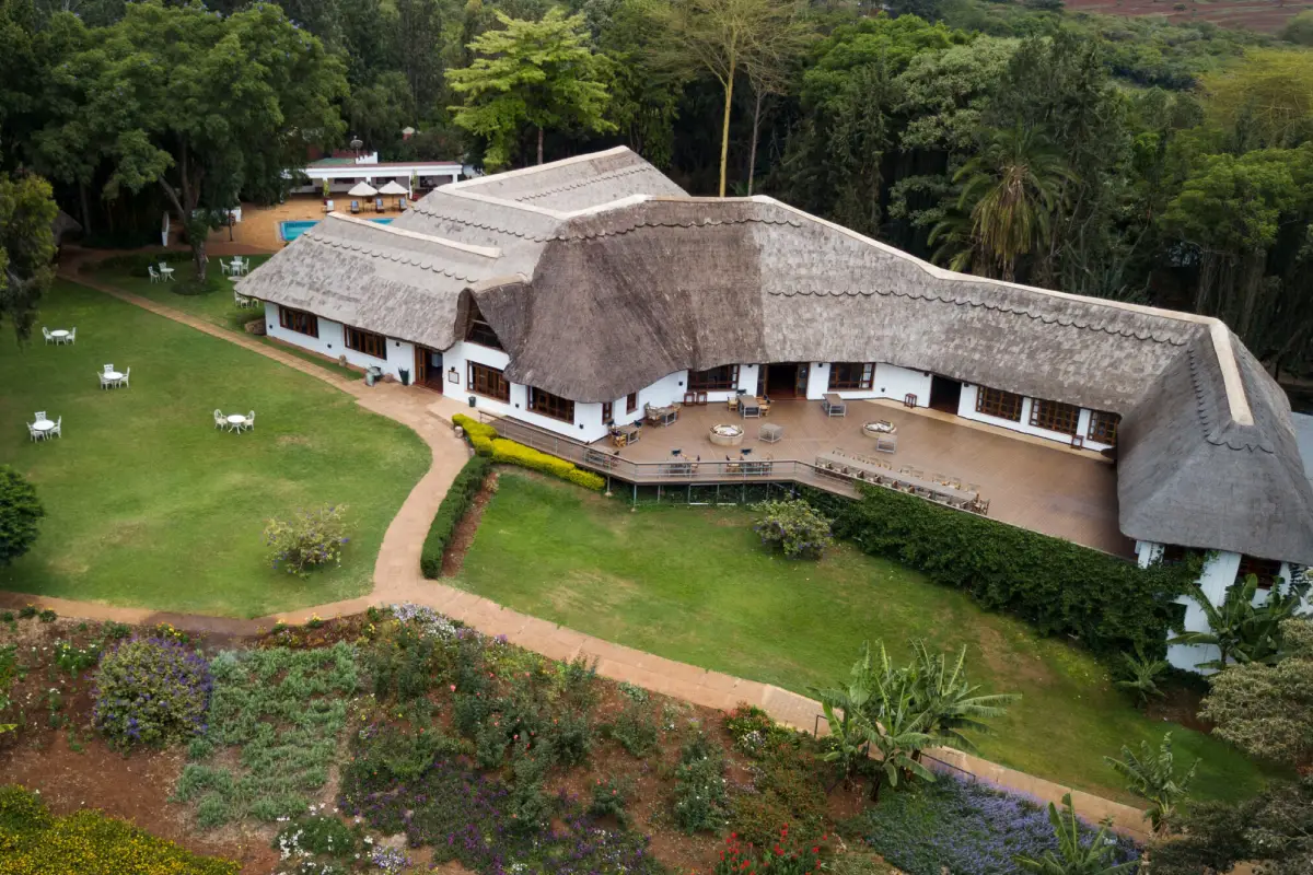 3-days-lodge-safari-going-to-tarangire-lake-manyara-and-ngorongoro-crater2 3-days-lodge-safari-going-to-tarangire-lake-manyara-and-ngorongoro-crater2